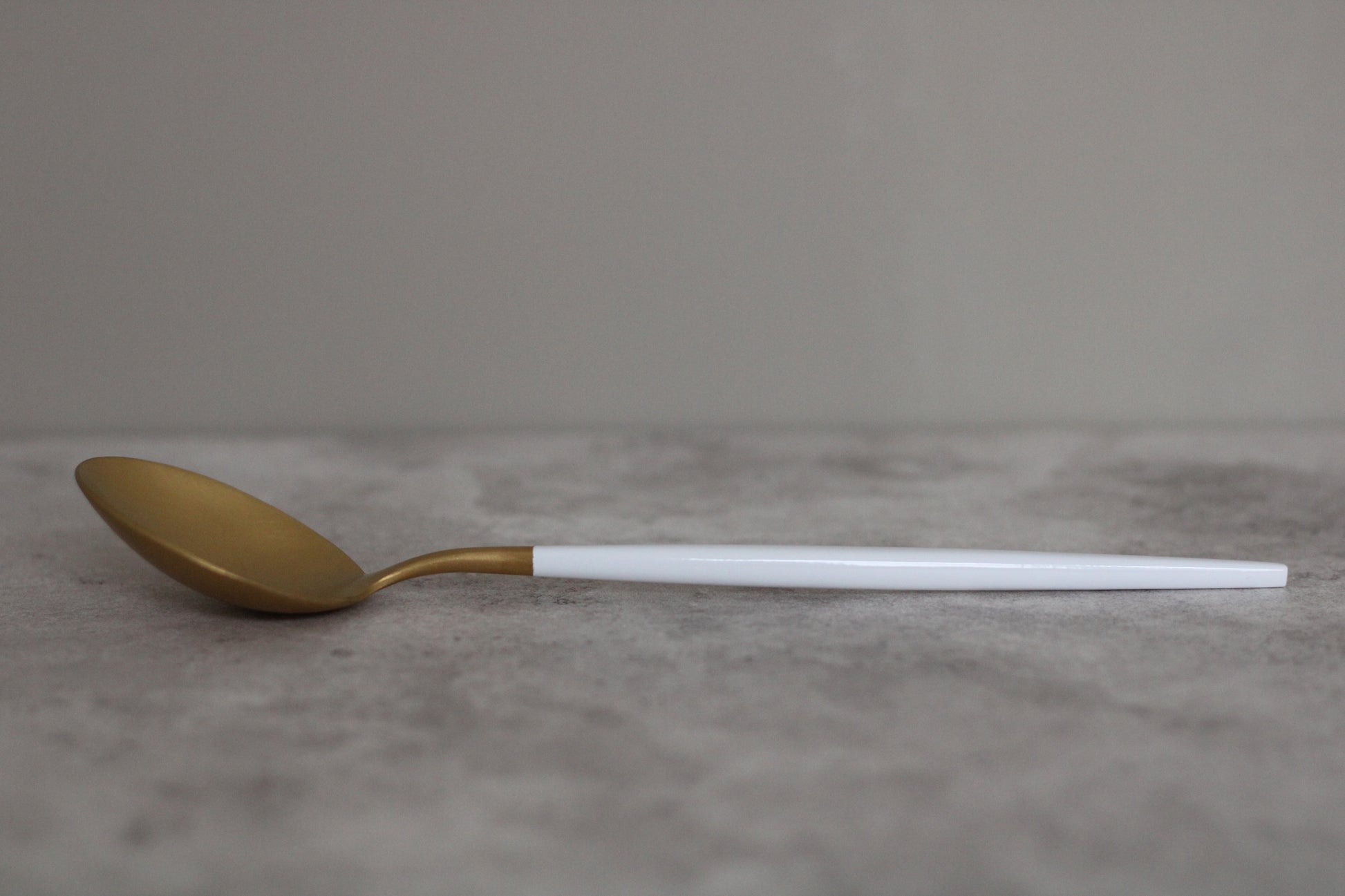 White and Gold Stainless Steel Serving Spoon 22x5cm