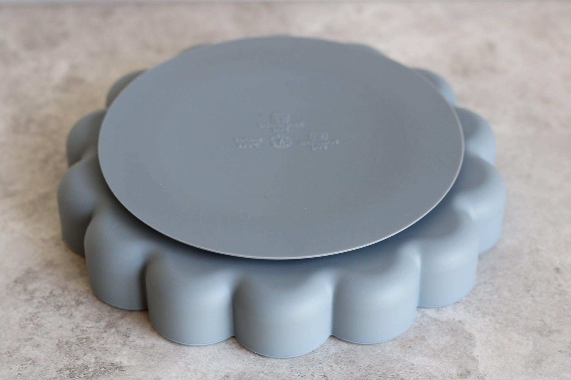 Blue Grey Pink Children's 3 piece suction plate set