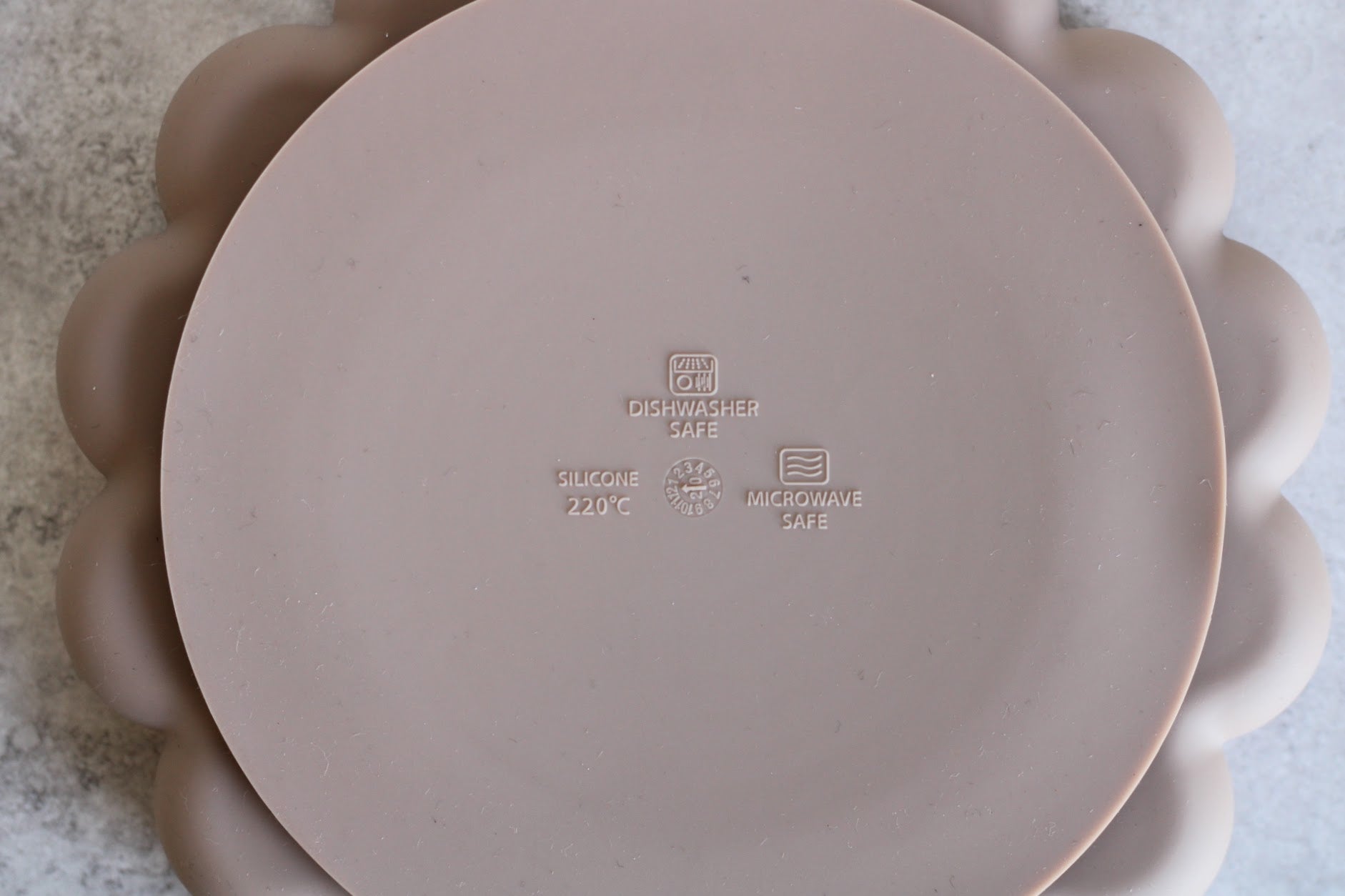Taupe Children's 3 piece suction plate set