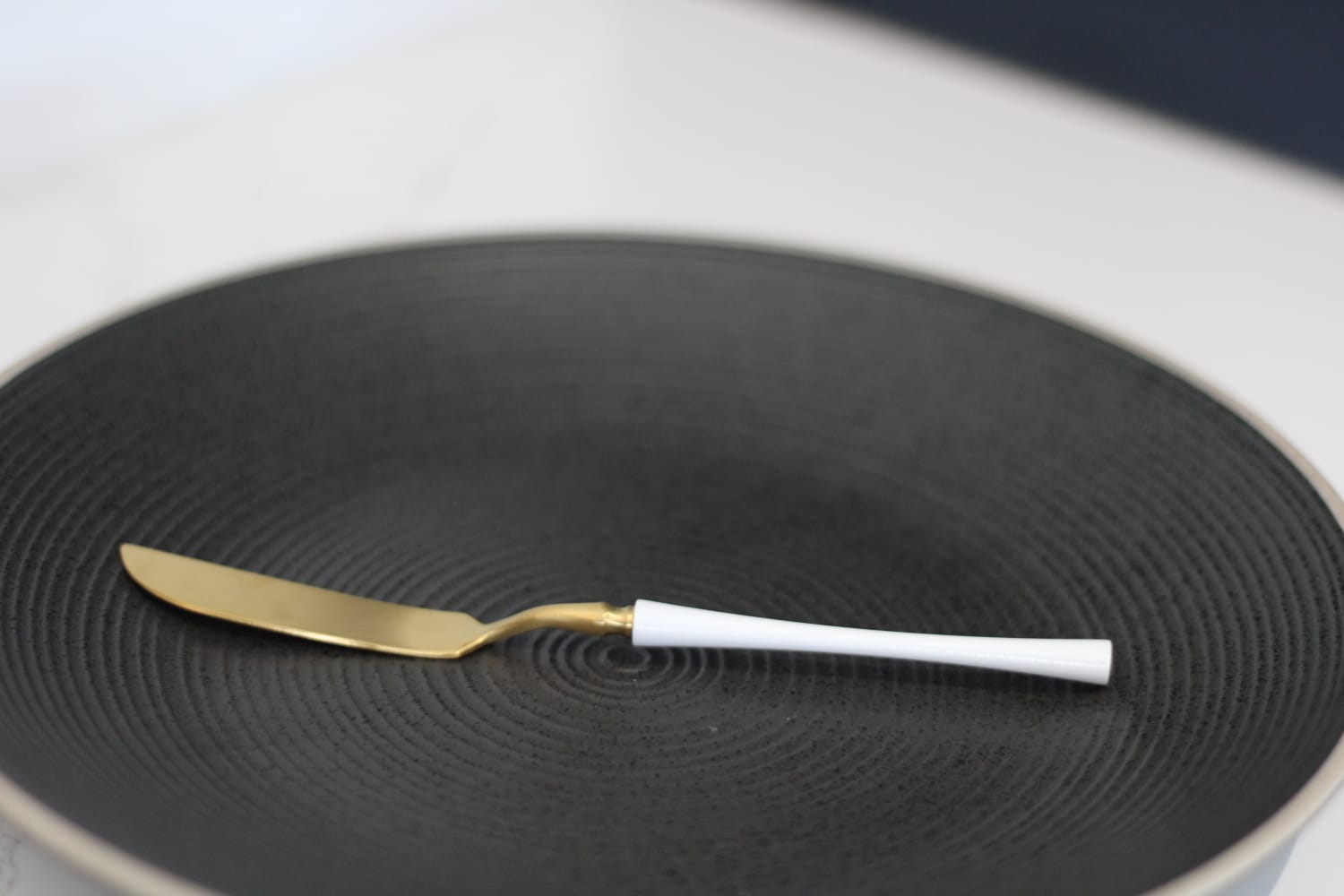 White and Gold Premium Butter Knife 16cm