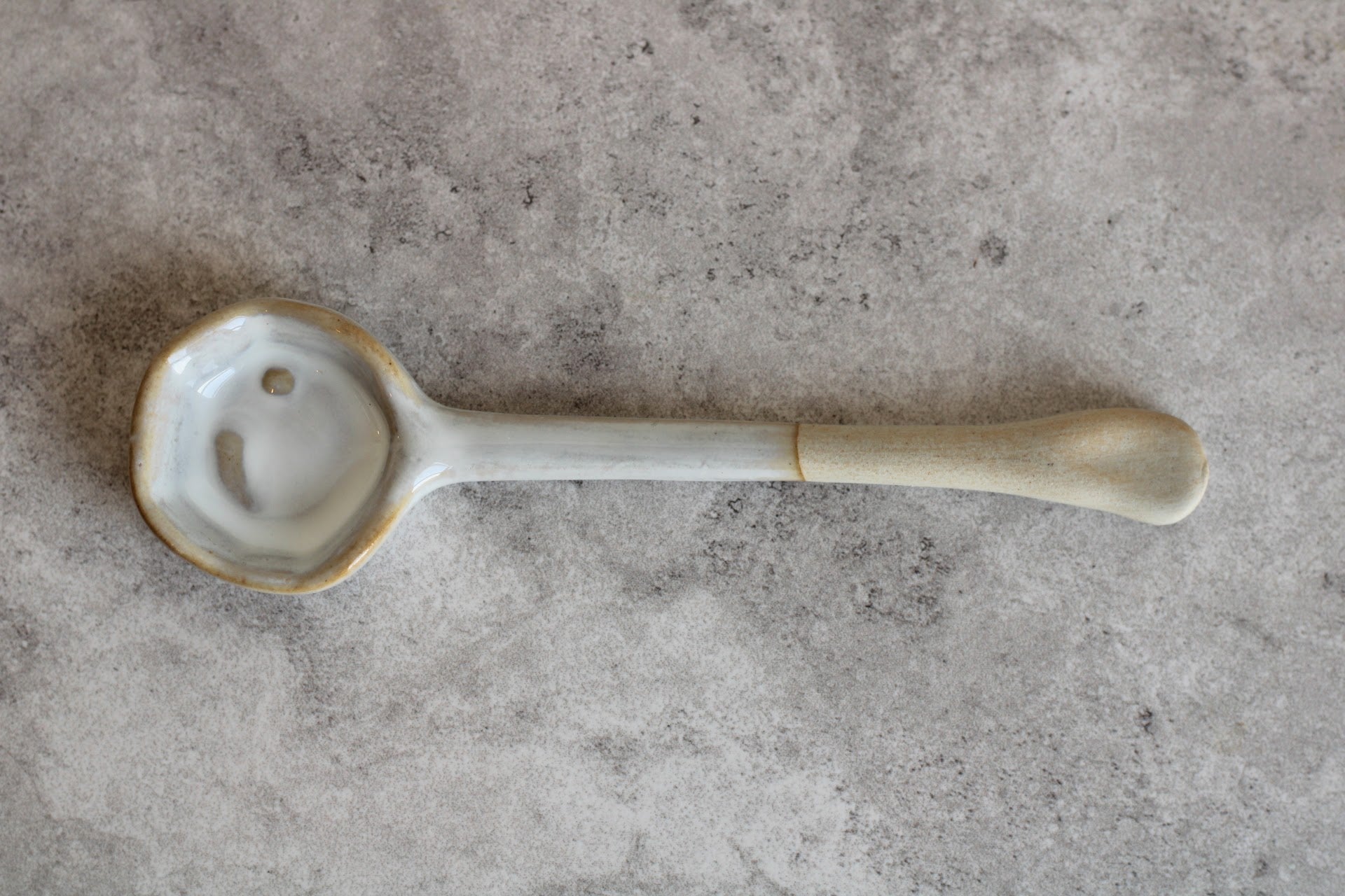 White/Cream Dual Texture Ceramic Spoon 16cm